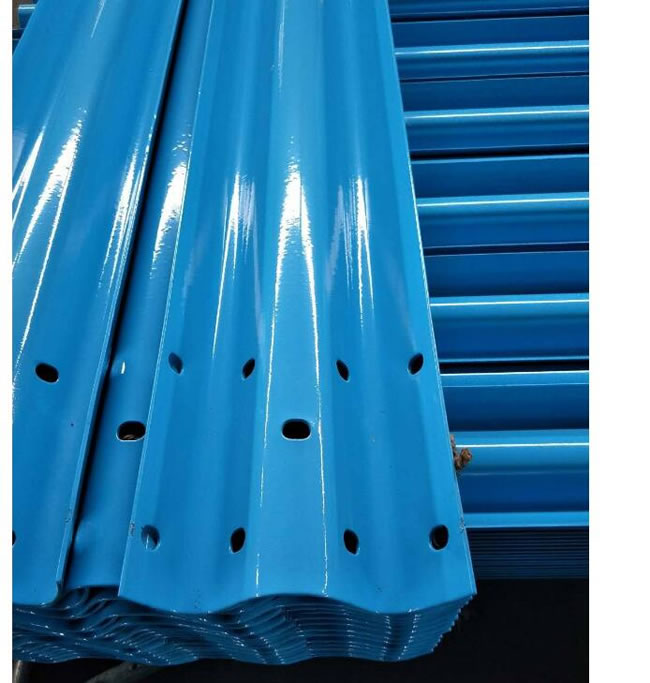 波形（xíng）护栏