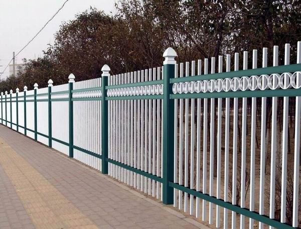 铝（lǚ）合金护栏